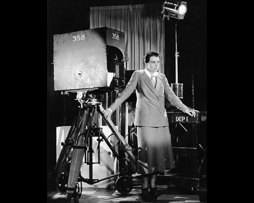 DOROTHY ARZNER, UNE PIONNIÈRE À HOLLYWOOD  -  Dorothy Arzner dans les studios de la Paramount