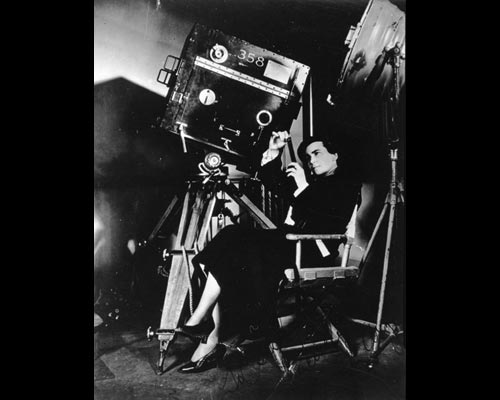 DOROTHY ARZNER, UNE PIONNIÈRE À HOLLYWOOD  -  Dorothy Arzner dans les studios de la Paramount